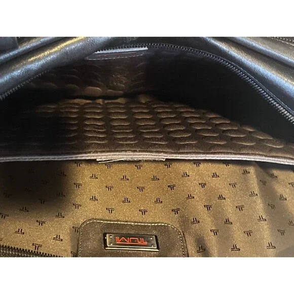 Vintage Tumi Leather Briefcase 96130D4 Messenger Bag 90s Executive Career Wear - Picture 6 of 16